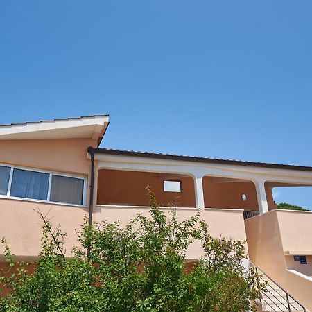 Apartments Lumi Рогозниця Екстер'єр фото