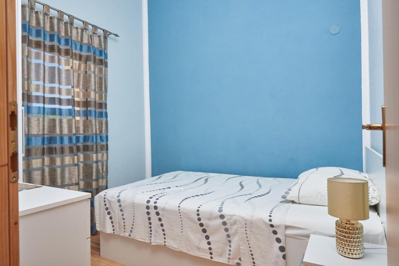 Apartments Lumi Рогозниця Екстер'єр фото