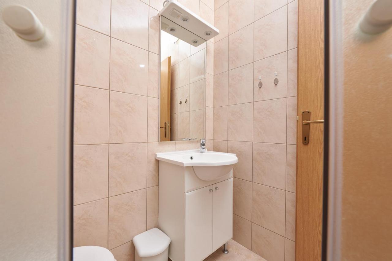 Apartments Lumi Рогозниця Екстер'єр фото