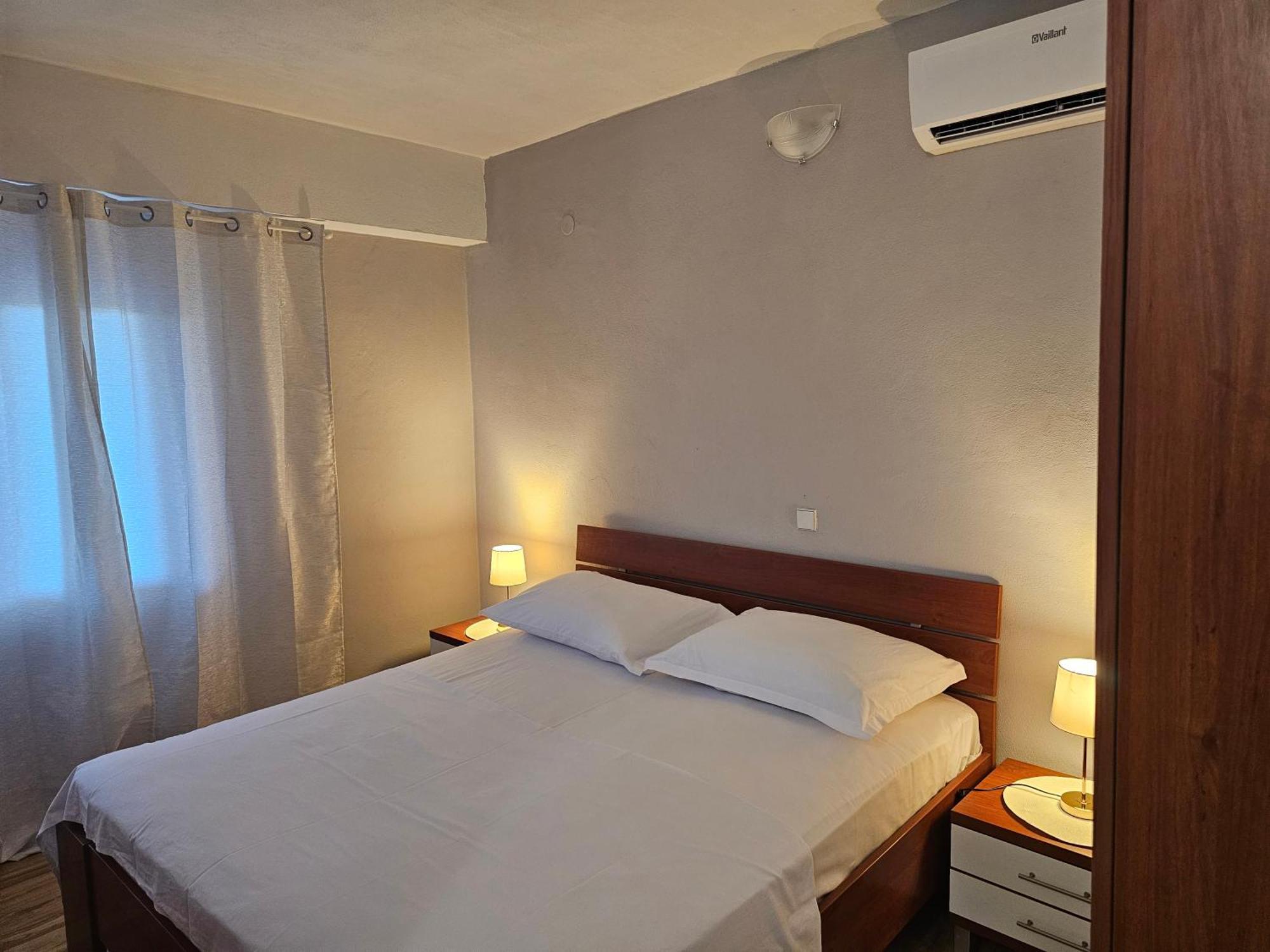 Apartments Lumi Рогозниця Екстер'єр фото
